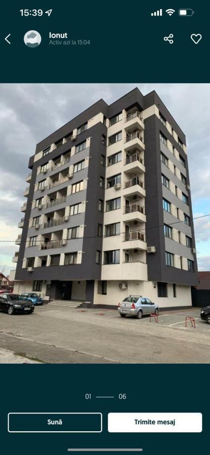 Confort' By J Apartment
