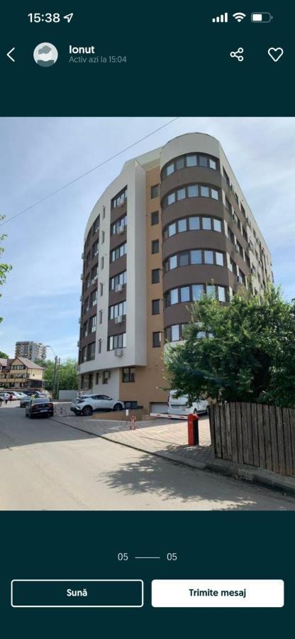Apartment Confort' By J *