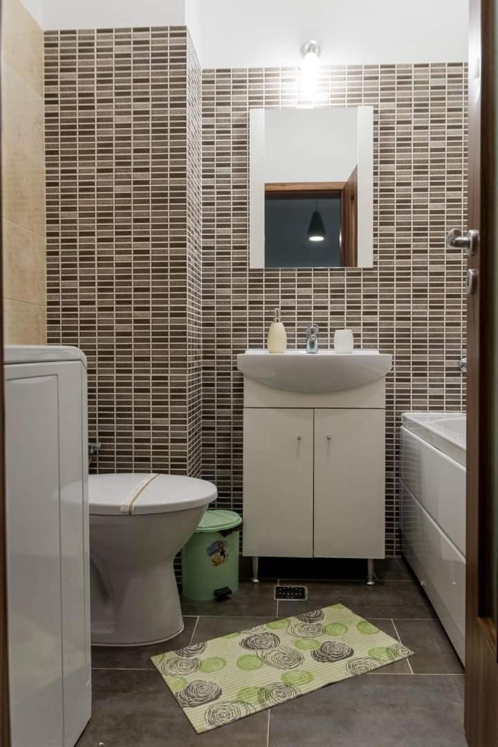 Confort' By J Apartment *