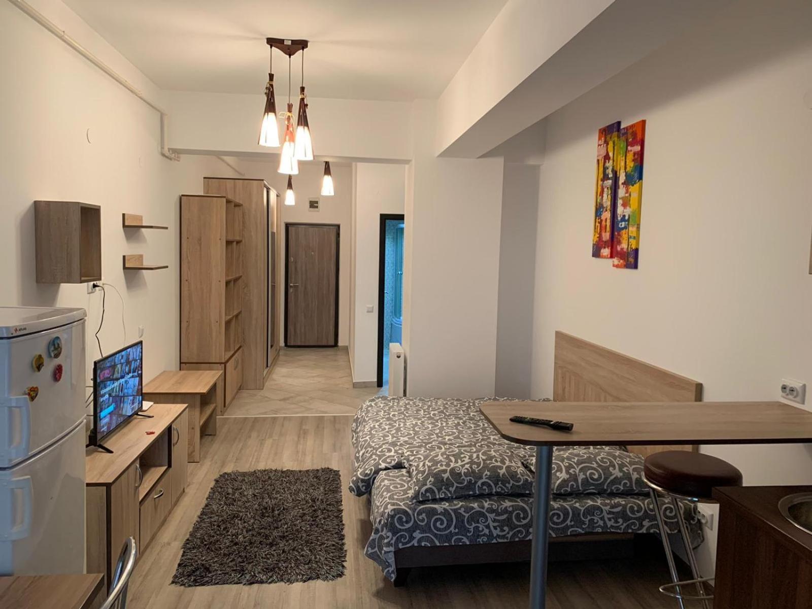 Confort' By J Apartment