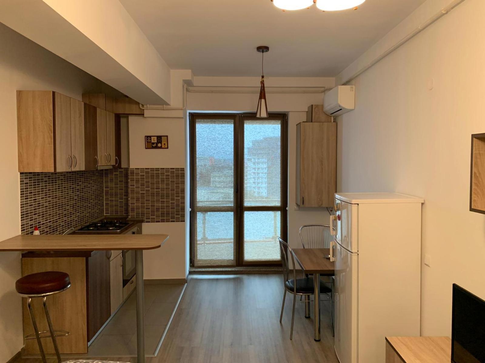 Confort' By J Apartment